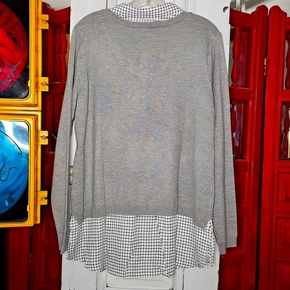 NWT Adrianna Papell Womens Gray V-neck Twofer Sweater w/B&W Faux Blouse XL - Picture 6 of 8
